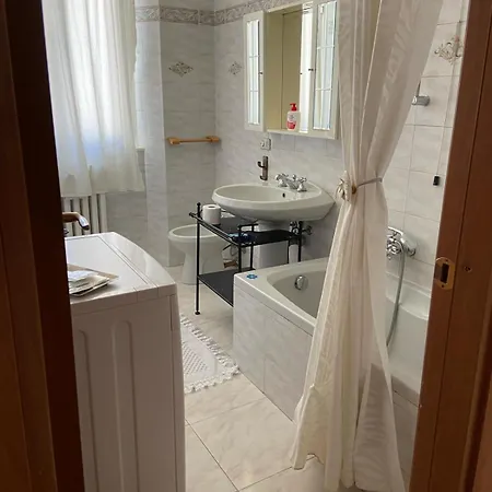 Duomo Bocconi Navigli Apartment Milan